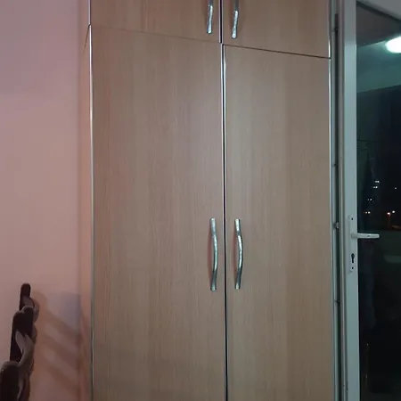 Ani's Corner Апартаменты *